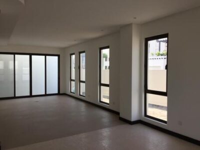 BHD 600, Corner Villa In Al Nour Neighborhood