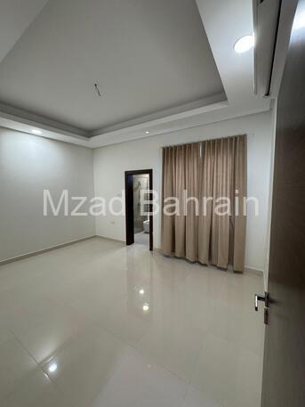 BHD 500, Luxurious & Spacious Villa In Al-Hidd