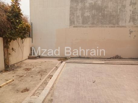 BHD 310, 3 Bedrooms Villa For Rent Buhair- Huge Backyard And Parking