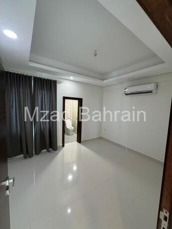 BHD 500, Luxurious & Spacious Villa In Al-Hidd