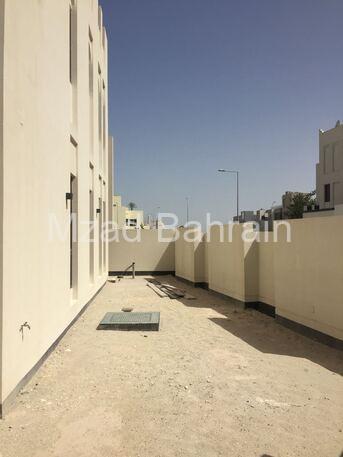 BHD 600, Corner Villa In Al Nour Neighborhood