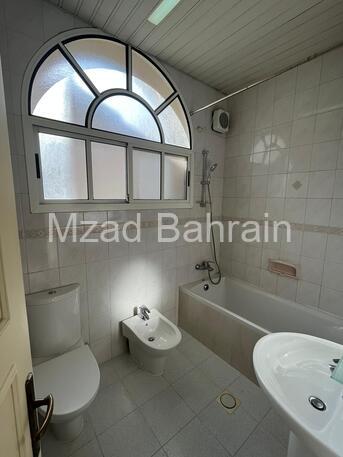 BHD 850, 450 Sq. Meter, EXCELLENT 4BHK SEMIFURNISHED VILLA WITH PRIVATE POOL