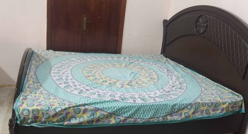 Queen size bed for sale with mattress