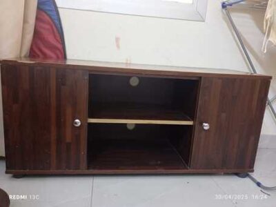 BHD 15, TV Stand Wooden Table