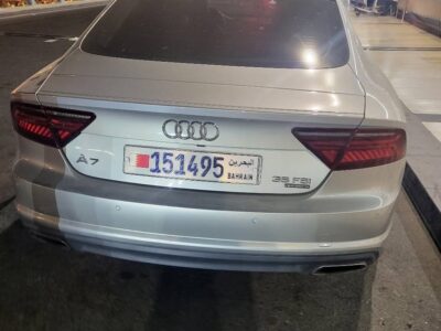 I am selling urgently due to relocation Audi a7 "quattro" 2015 perfect condiction
