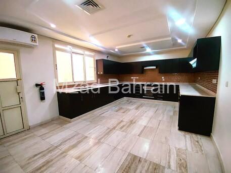 BHD 1000, 400 Sq. Meter, Semi Furnished 5 BHK Luxury Garden Villa For Rent In Tubli