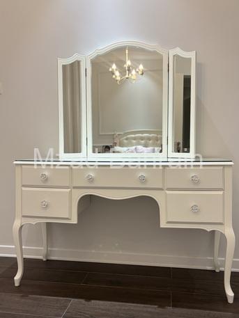 Vintage-Style Makeup Vanity With Mirror
