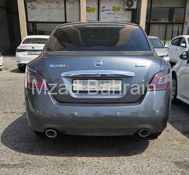 Nissan Maxima