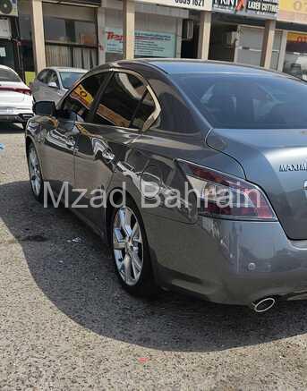 Nissan Maxima