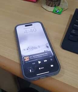 Iphone 16 Pro Slightly Used