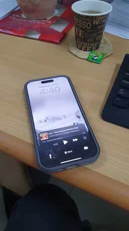 Iphone 16 Pro Slightly Used
